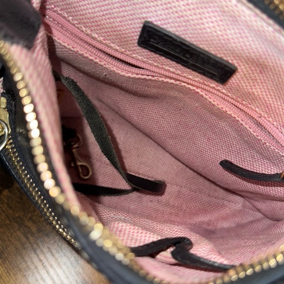 Dooney & Bourke Black Leather Crossbody Bag - Picture 3 of 6